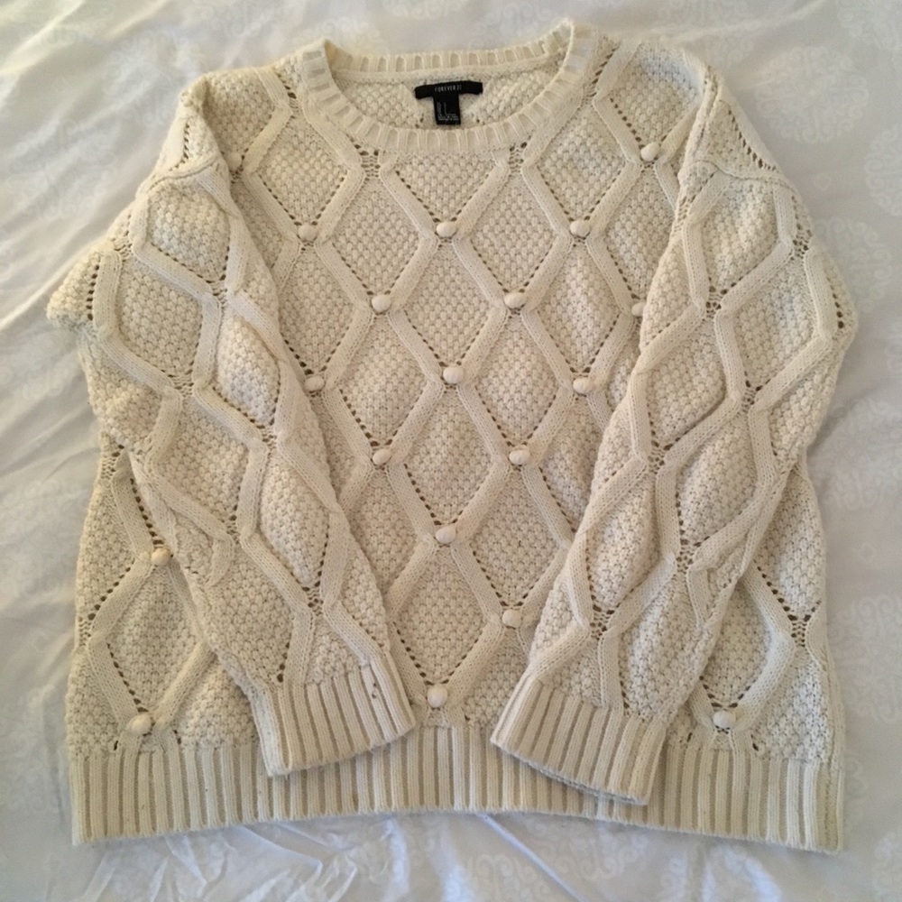 COZY CREAM SWEATER